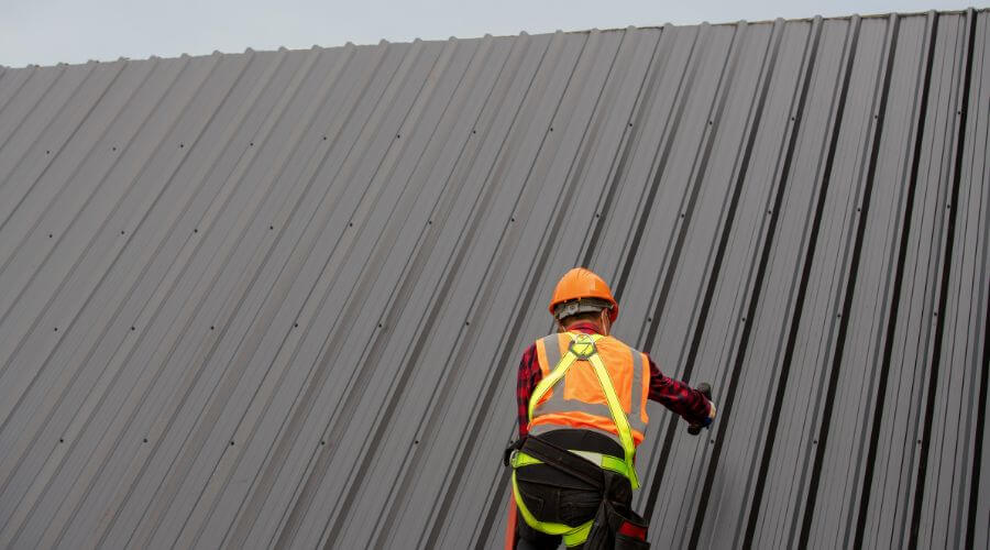 Expert flood damage restoration services in Thornton, CA